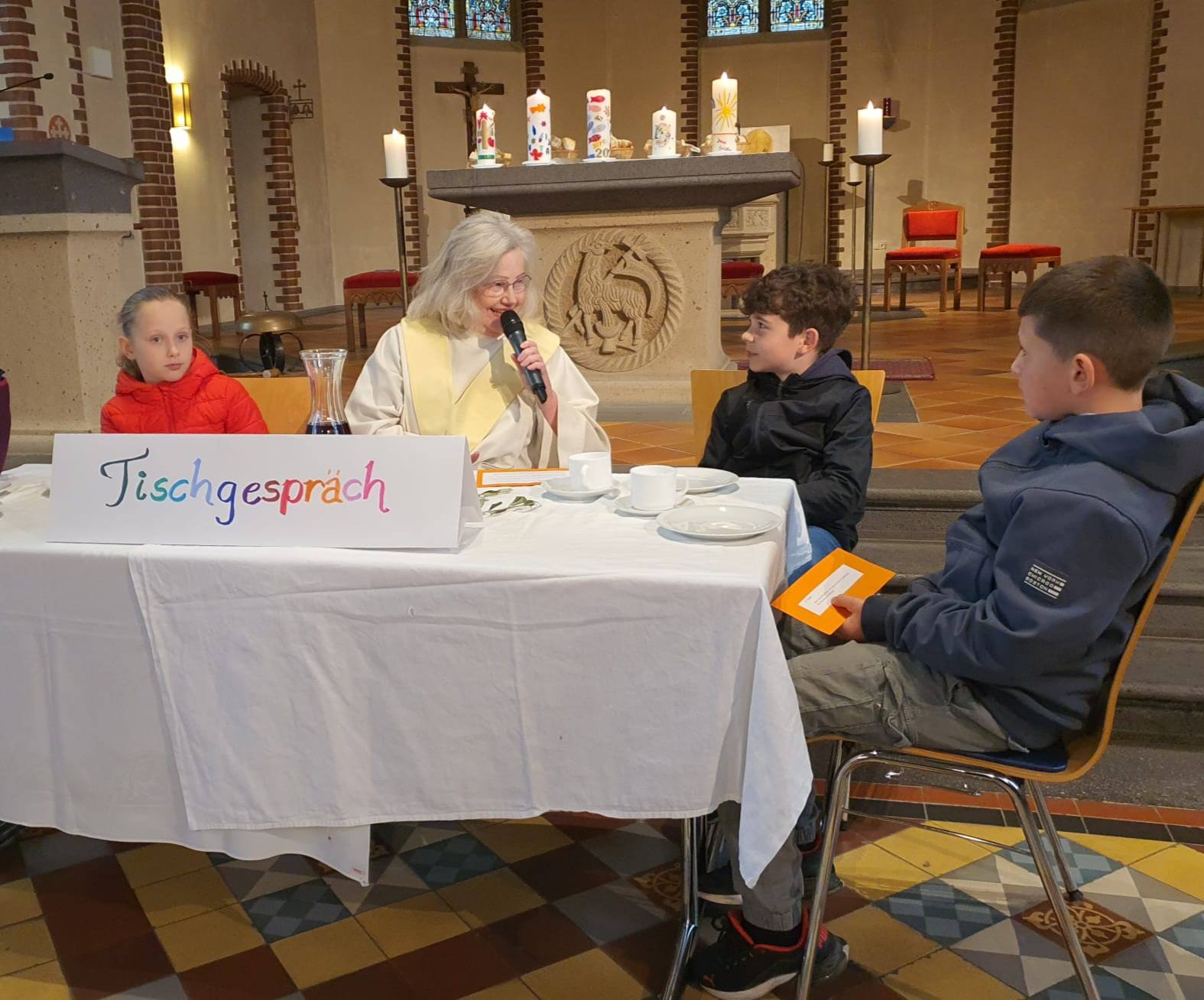 An Gründonnerstag fand ein Tischgespräch mit den Kokis statt