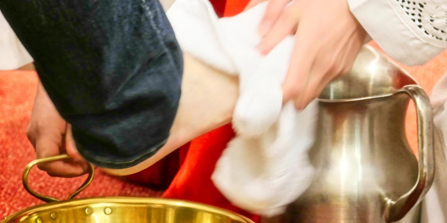 Fußwaschung an Gründonnerstag